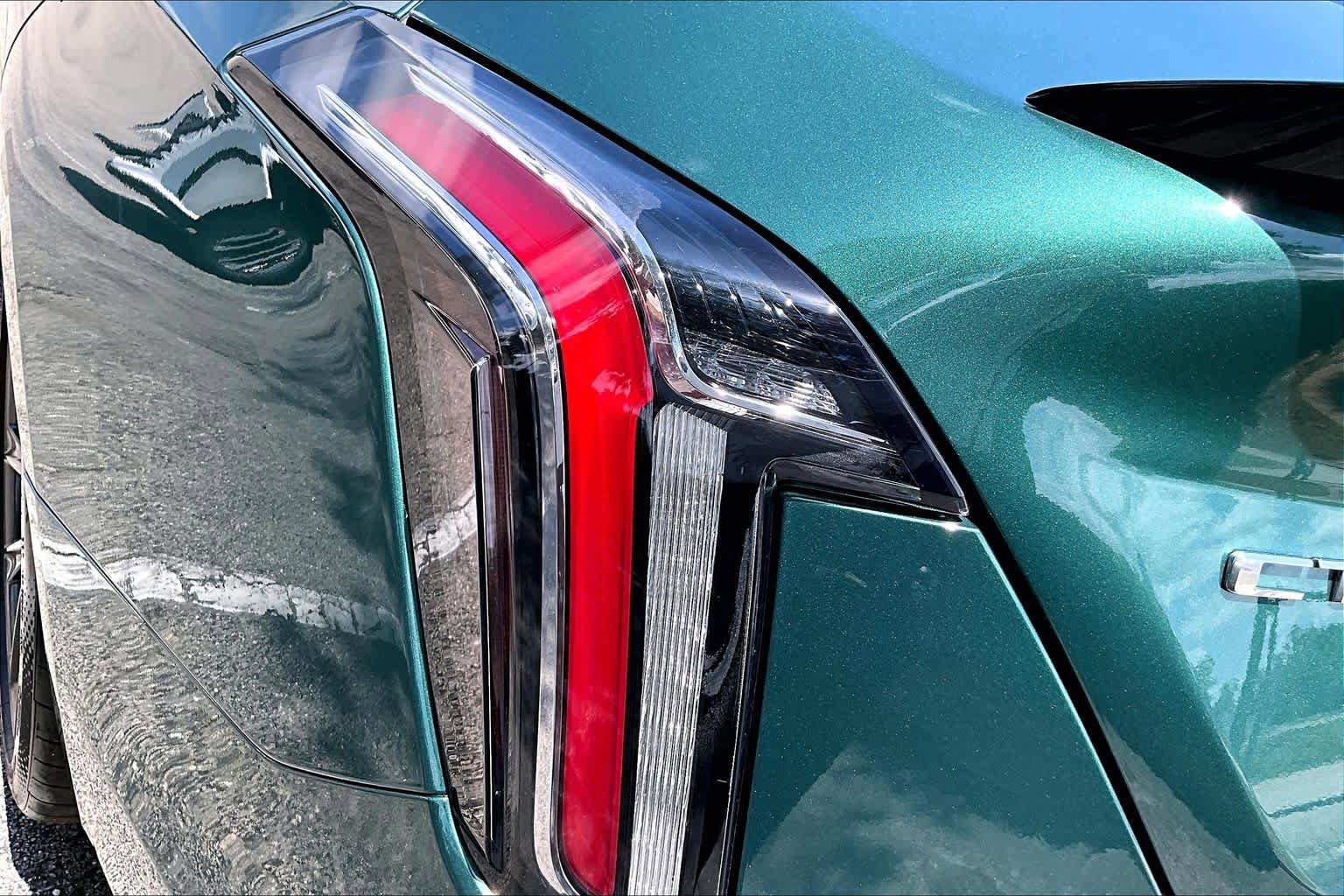 Used 2025 Cadillac CT4 V RWD image 29