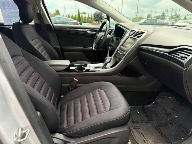 Used 2014 Ford Fusion SE FWD image 28