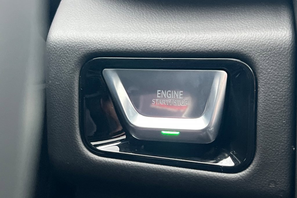 New 2026 GMC Yukon XL AT4 w/ AT4 Premium Plus Package image 22