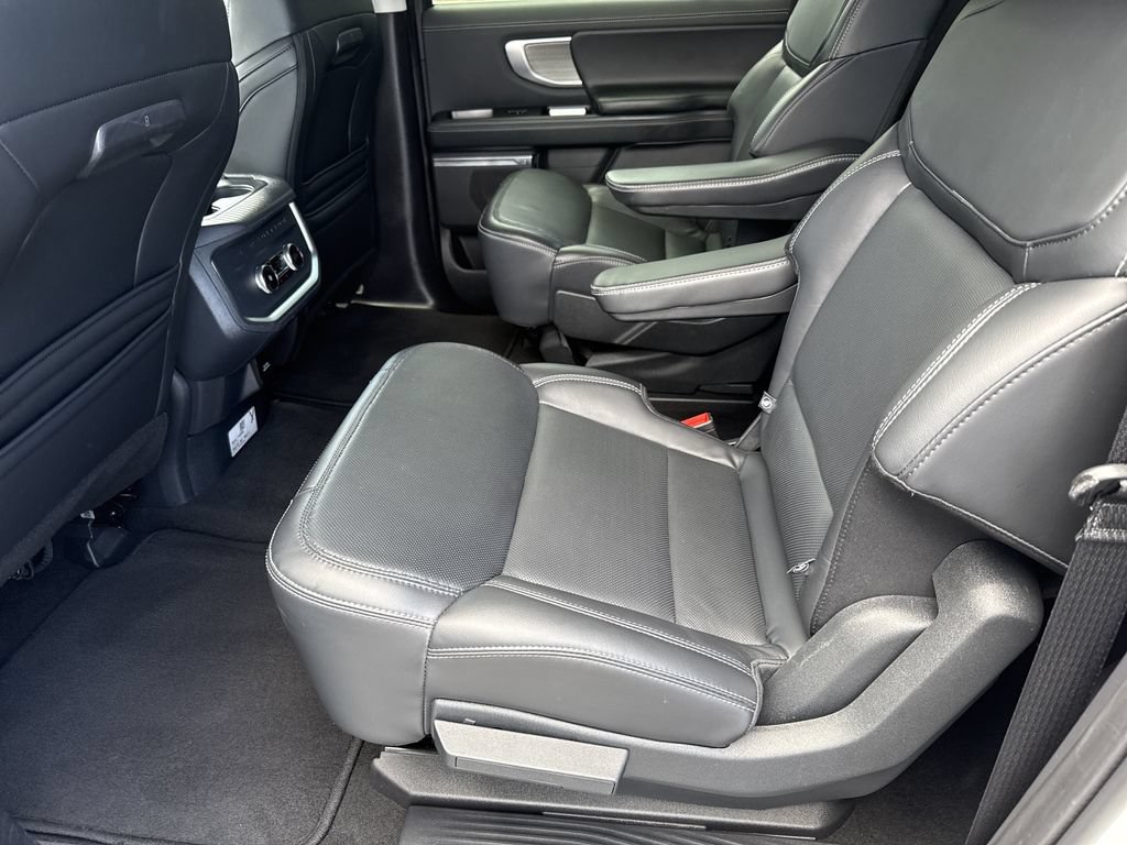 Used 2025 Ford Expedition Max Platinum AWD/4WD image 20