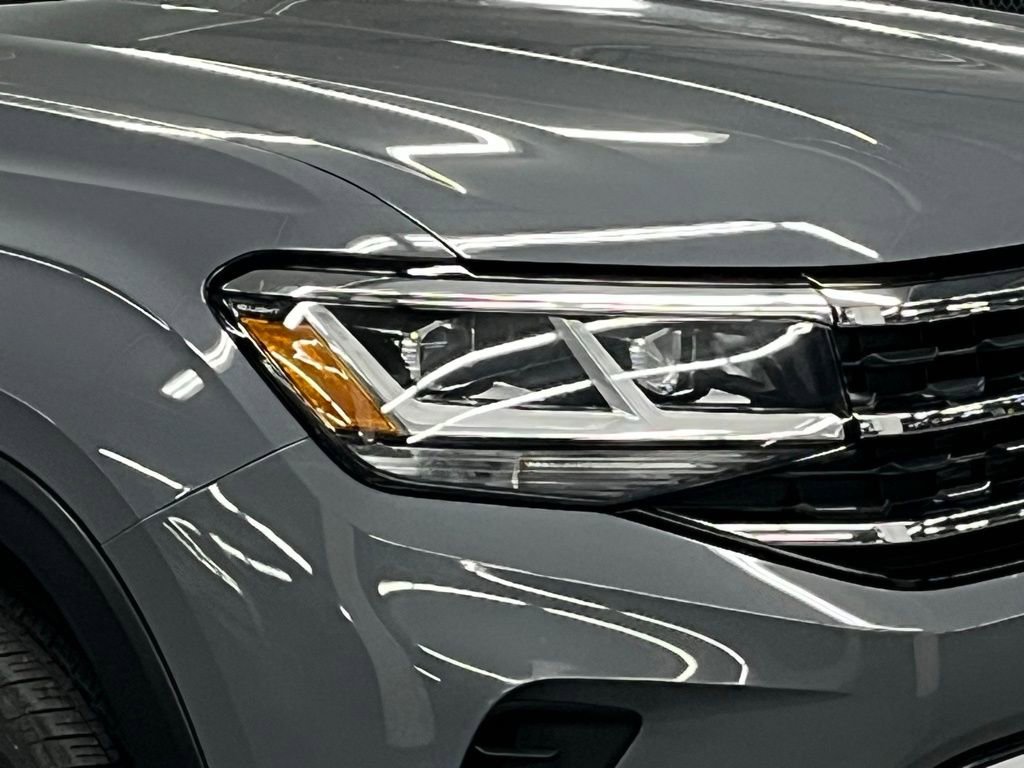 Used 2022 Volkswagen Atlas Cross Sport SE w/ Panoramic Sunroof Package image 43