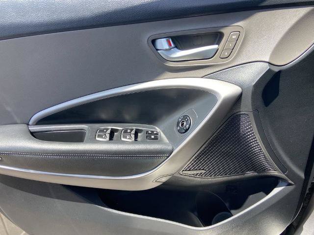 Used 2016 Hyundai Santa Fe Sport 2.0T w/ Option Group 05 FWD image 18