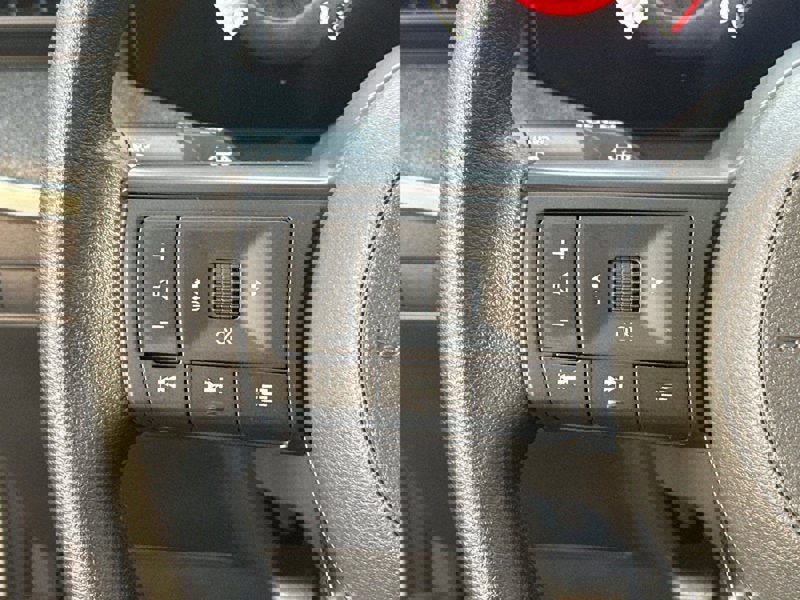 New 2026 Nissan Kicks S image 24