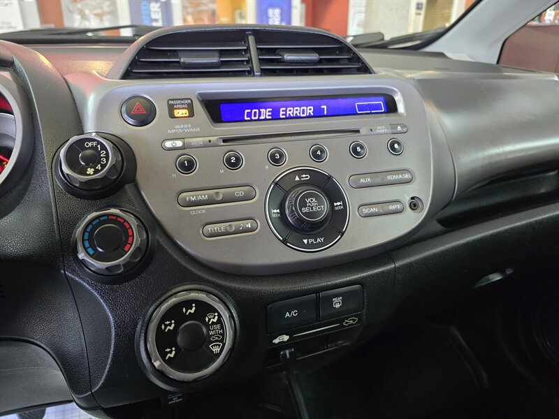 Used 2010 Honda Fit image 19