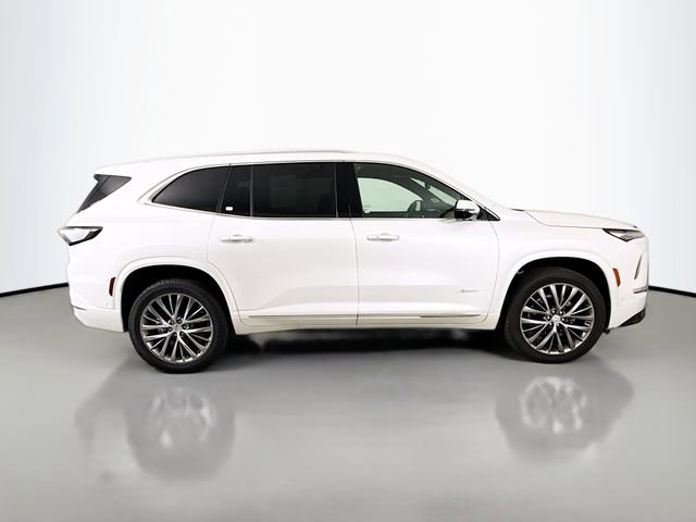 Used 2025 Buick Enclave Avenir w/ Super Cruise Package image 11