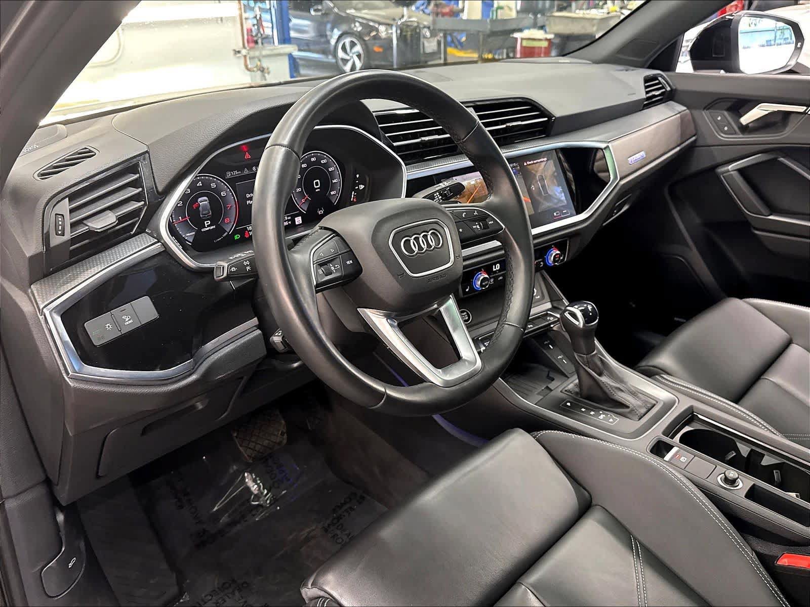 Used 2024 Audi Q3 2.0T Premium Plus w/ Premium Plus Package AWD/4WD image 20