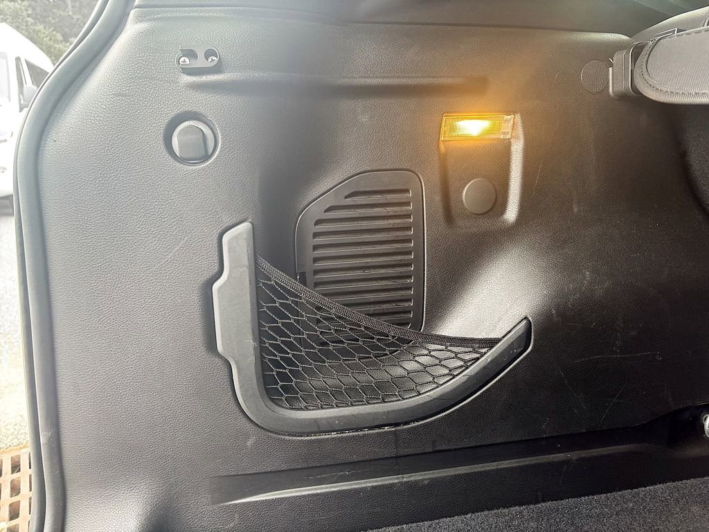 Used 2018 Jeep Renegade Limited FWD image 14