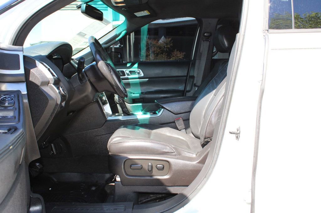 Used 2015 Ford Explorer XLT w/ Equipment Group 202A image 12