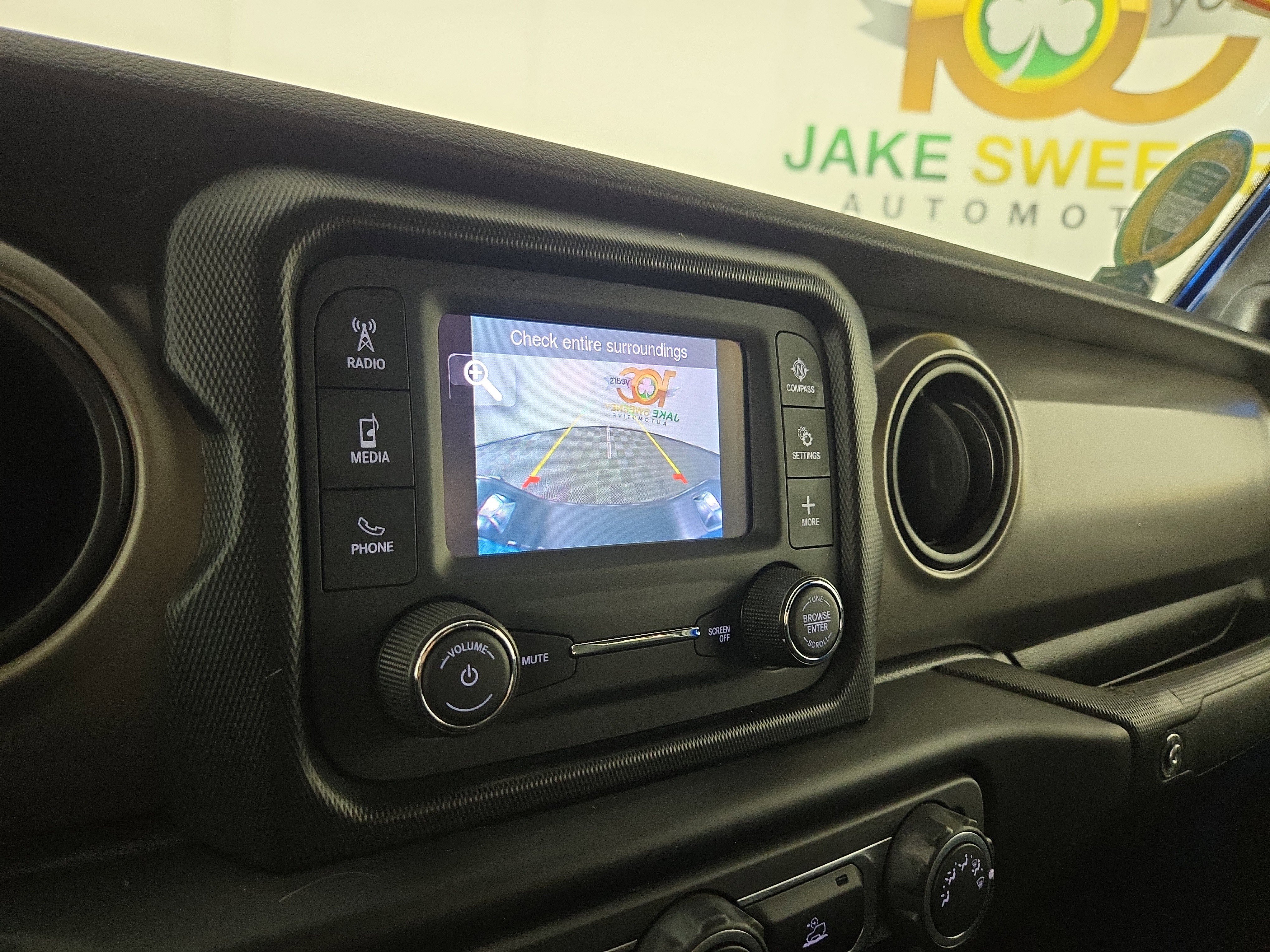 Used 2021 Jeep Gladiator Sport image 21