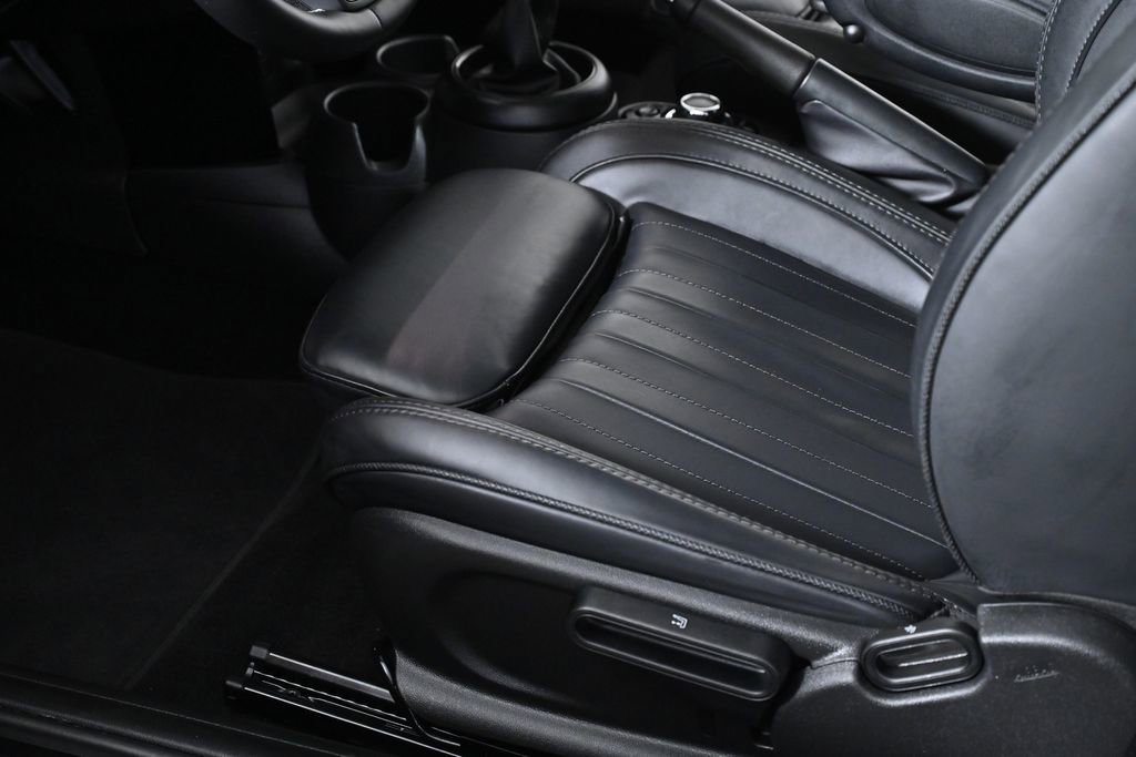 Used 2023 MINI Cooper S w/ Driver Assistance Package image 26