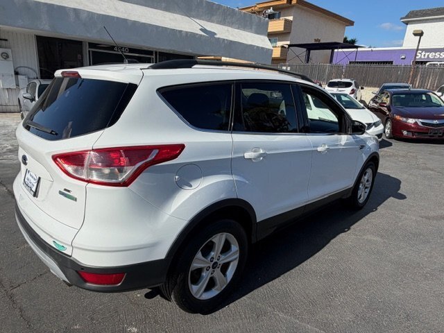 Used 2014 Ford Escape SE w/ Equipment Group 201A FWD image 2
