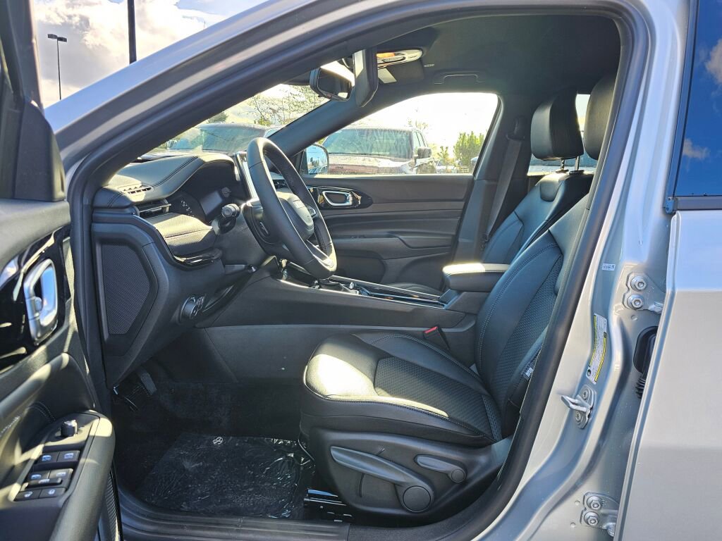 New 2026 Jeep Compass Latitude image 17