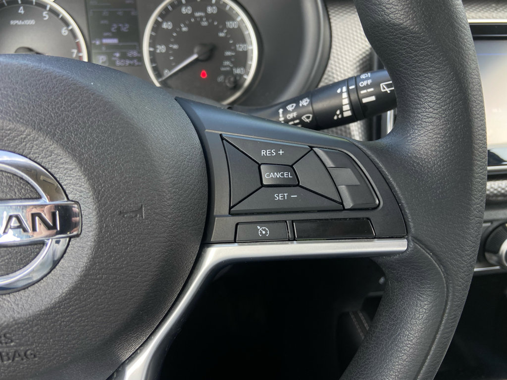 Used 2019 Nissan Kicks S image 19