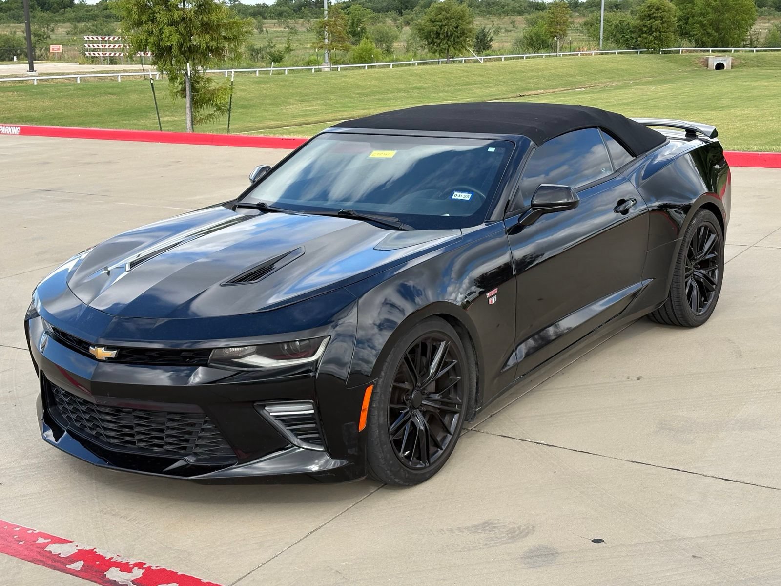 Used 2018 Chevrolet Camaro SS RWD image 11