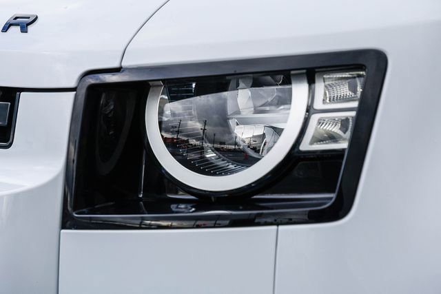 Used 2023 Land Rover Defender 110 S image 7
