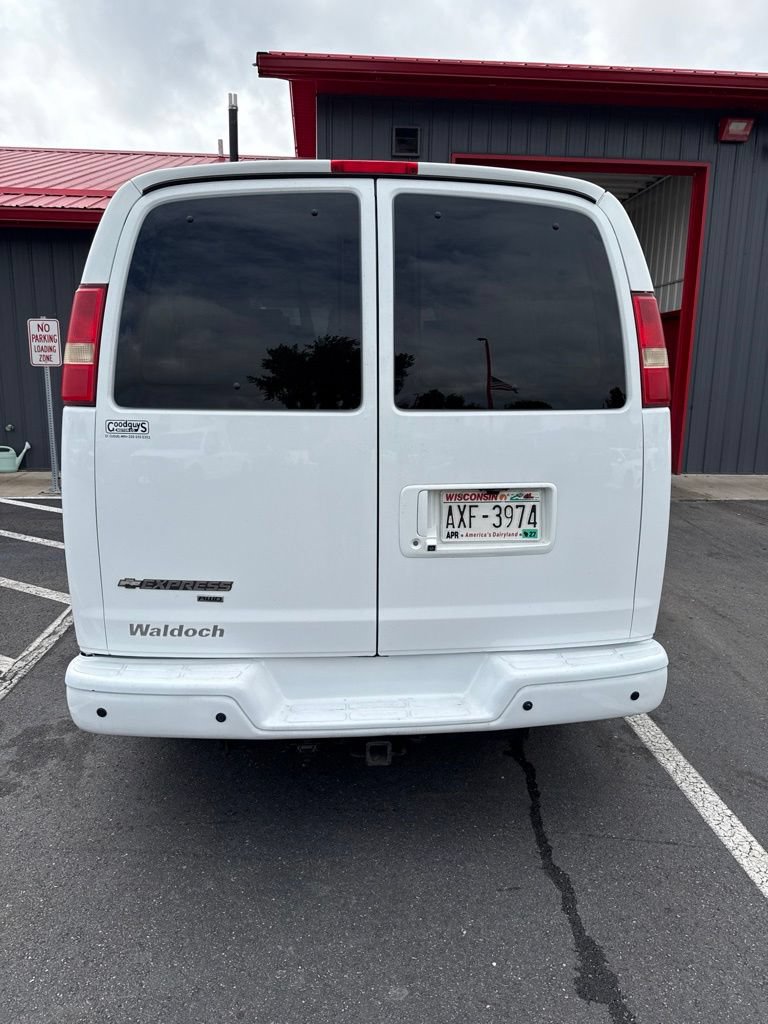 Used 2014 Chevrolet Express 1500 AWD image 47