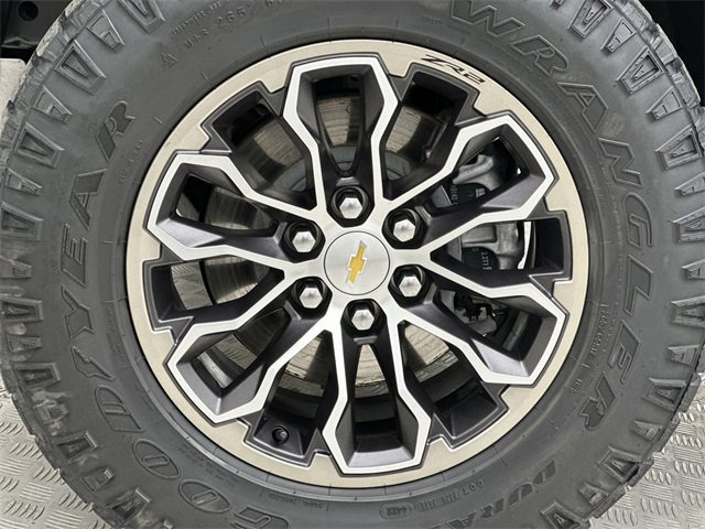 Used 2022 Chevrolet Colorado ZR2 image 10