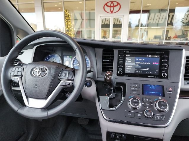 Used 2019 Toyota Sienna XLE Premium image 21