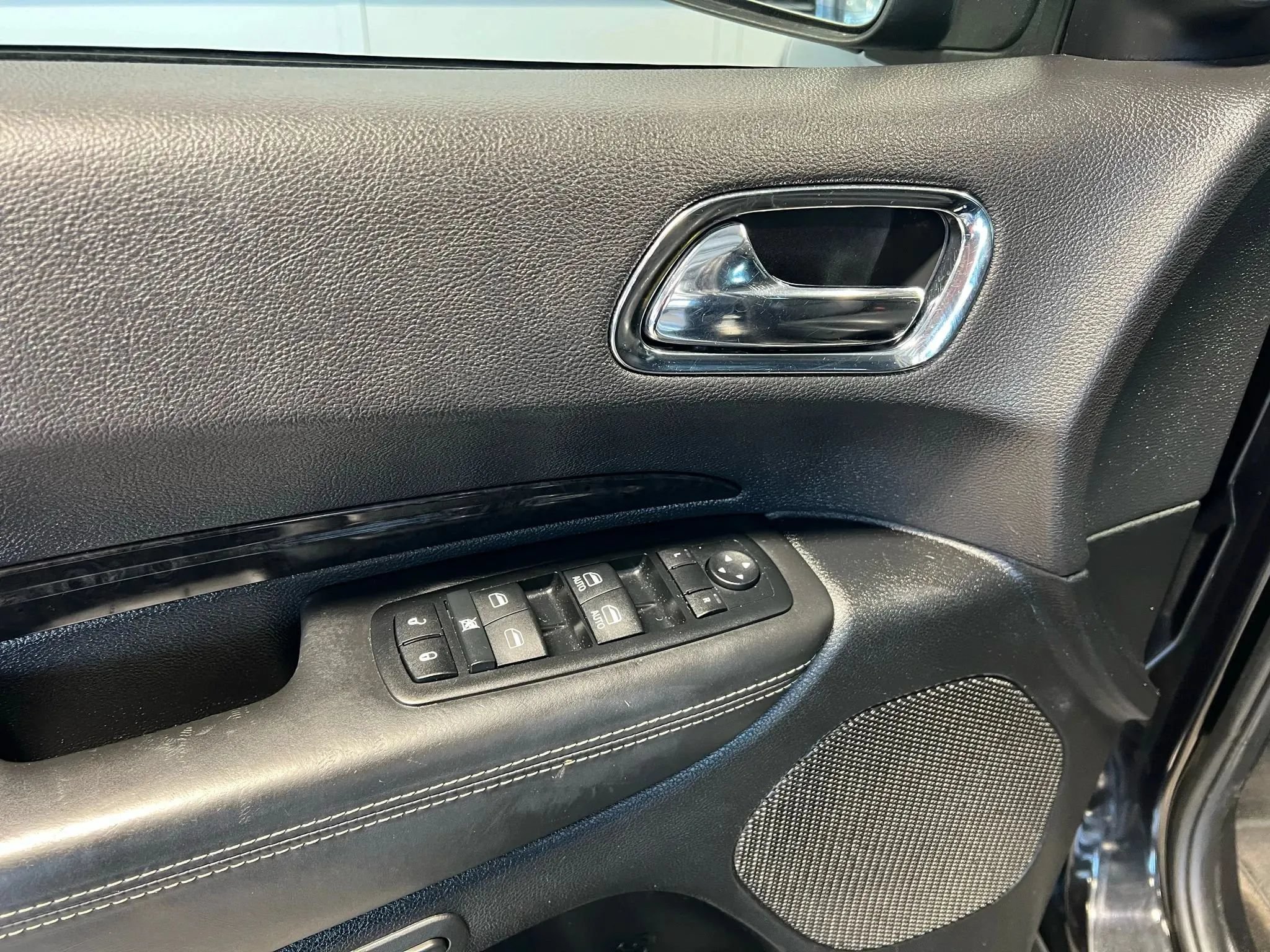 Used 2014 Dodge Durango Citadel w/ Technology Group AWD/4WD image 8