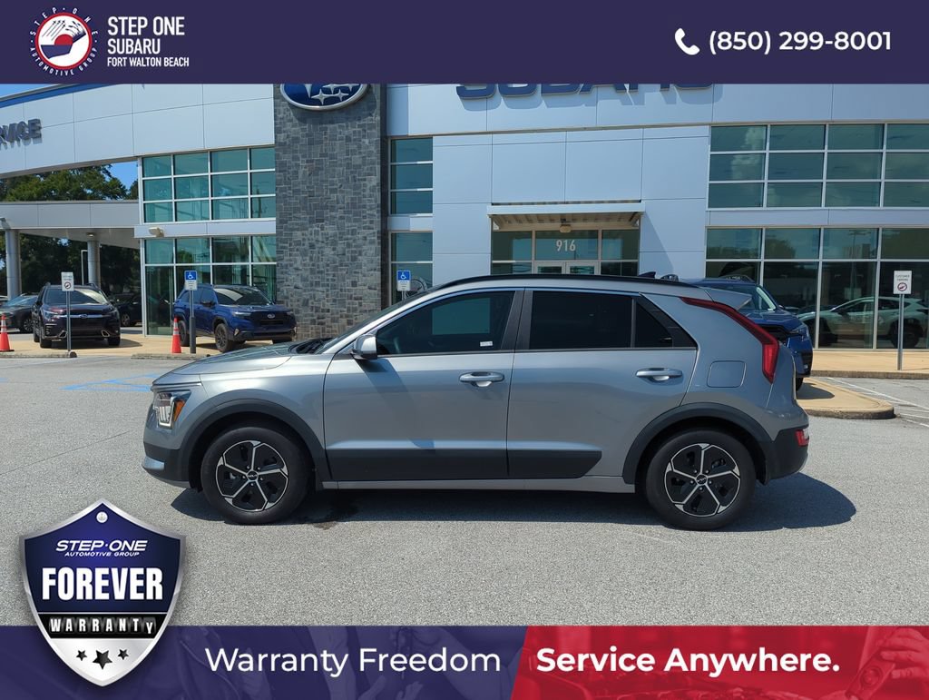 Used 2025 Kia Niro LX FWD image 4