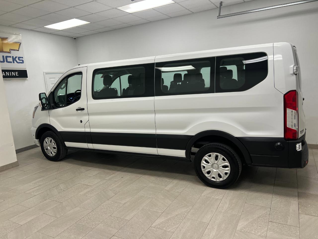 Used 2024 Ford Transit 350 XLT image 14