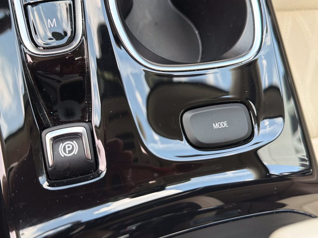 Used 2023 Buick Envision Avenir FWD image 26