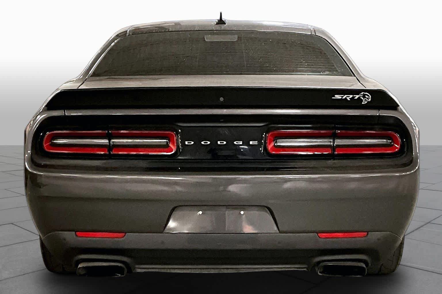 Used 2016 Dodge Challenger SRT Hellcat RWD image 5