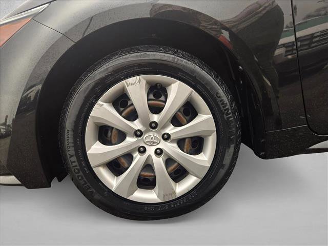 Used 2022 Toyota Corolla LE image 20