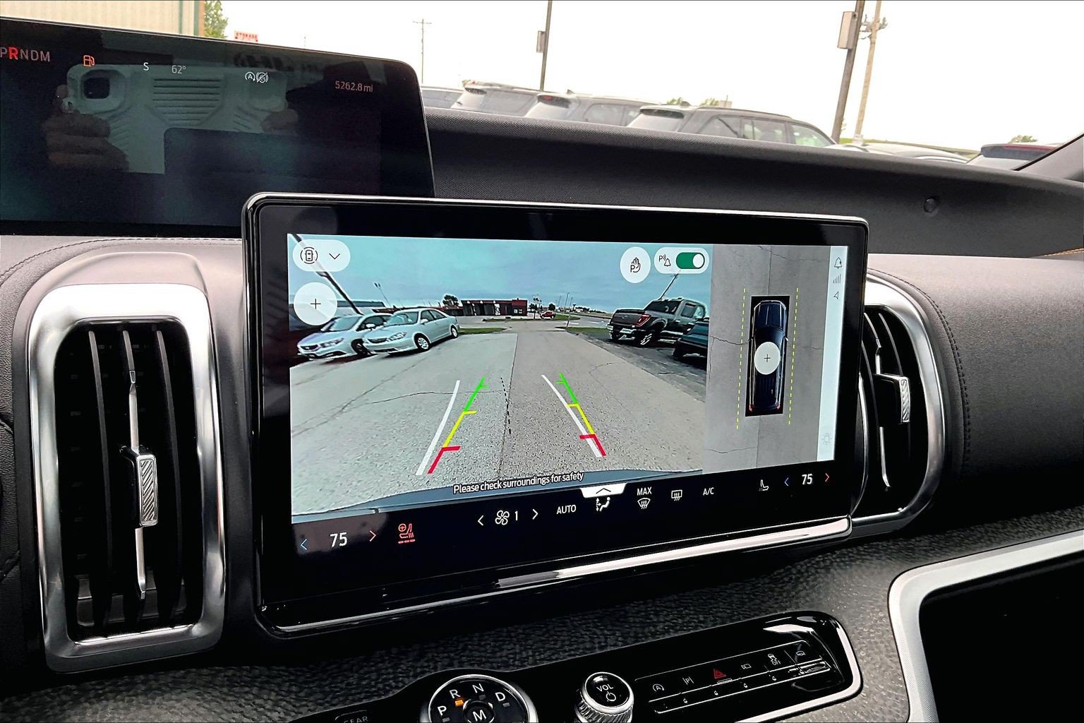 Used 2025 Ford Expedition Tremor AWD/4WD image 31