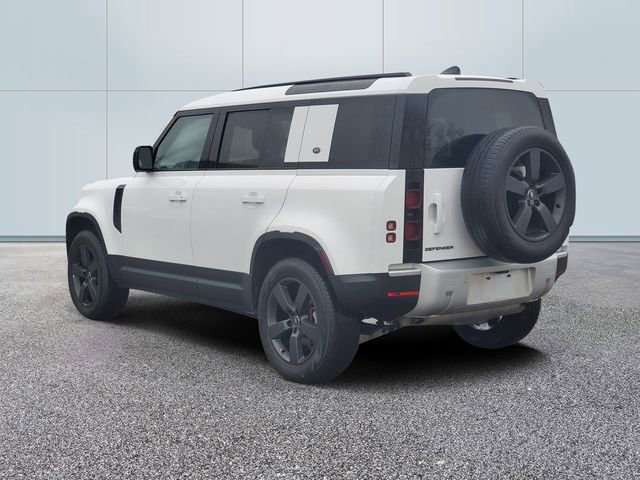 Used 2024 Land Rover Defender 110 S image 6