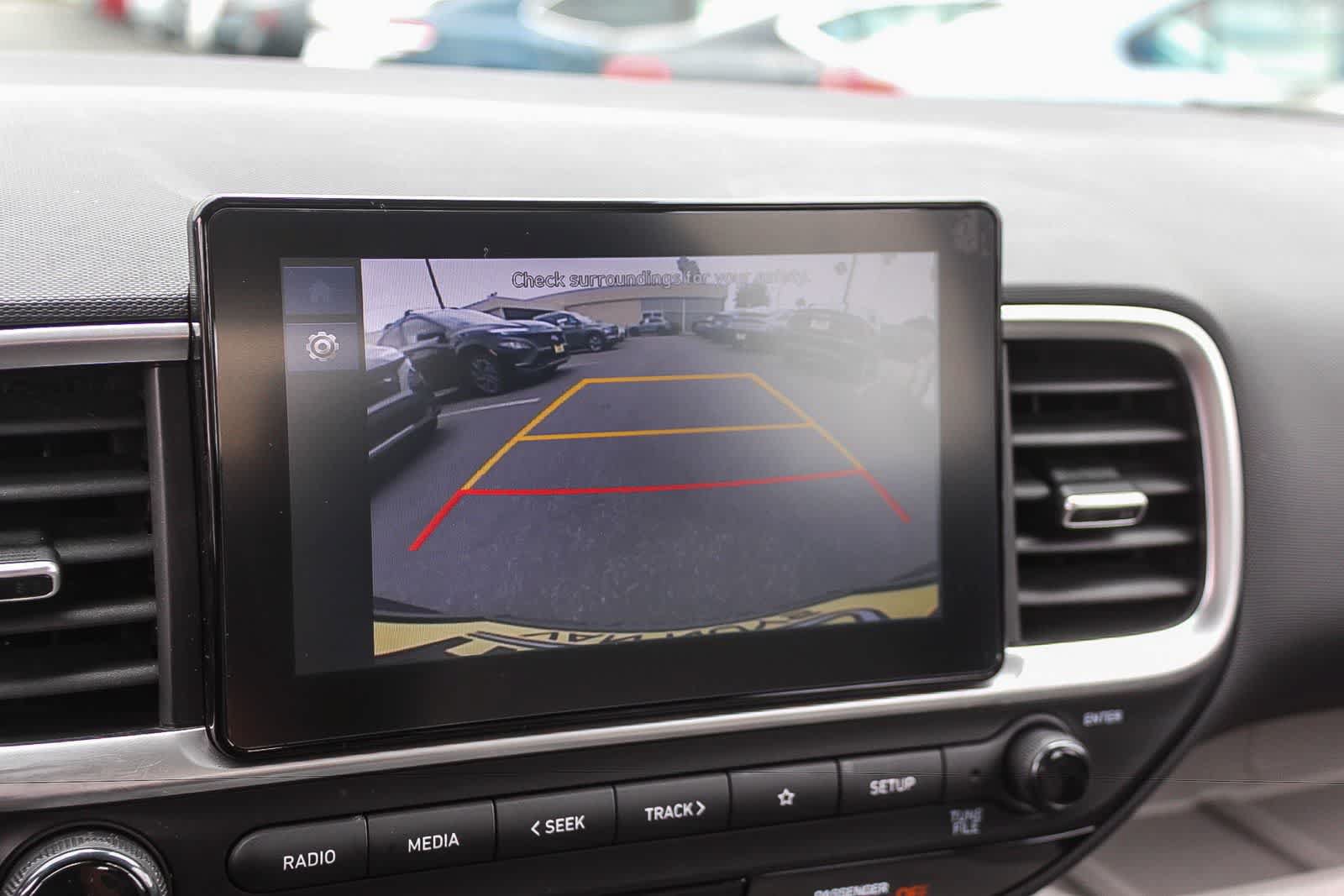 Certified 2024 Hyundai Venue SEL FWD image 32