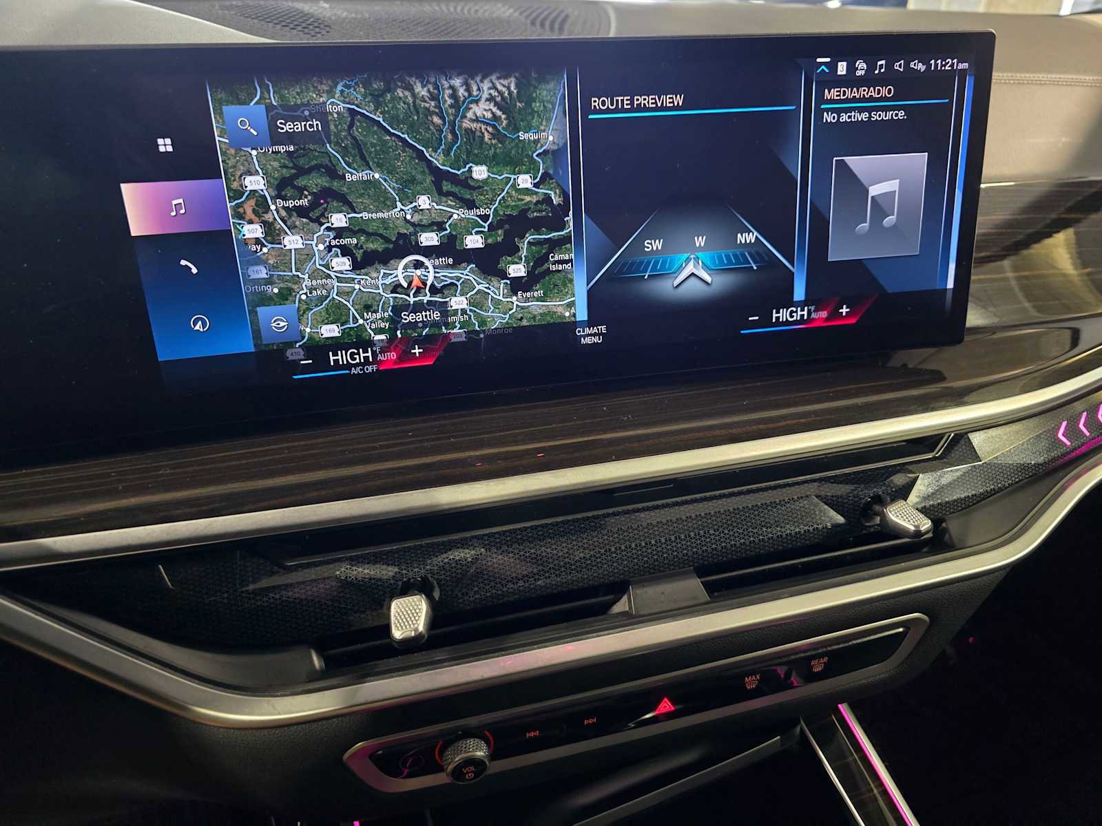 Used 2023 BMW X7 xDrive40i image 13