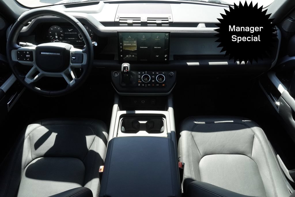 Used 2024 Land Rover Defender 110 SE AWD/4WD image 9