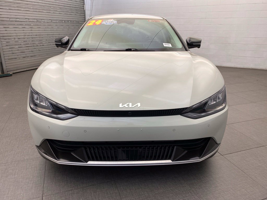 Used 2024 Kia EV6 Wind w/ Wind Technology Package RWD image 3