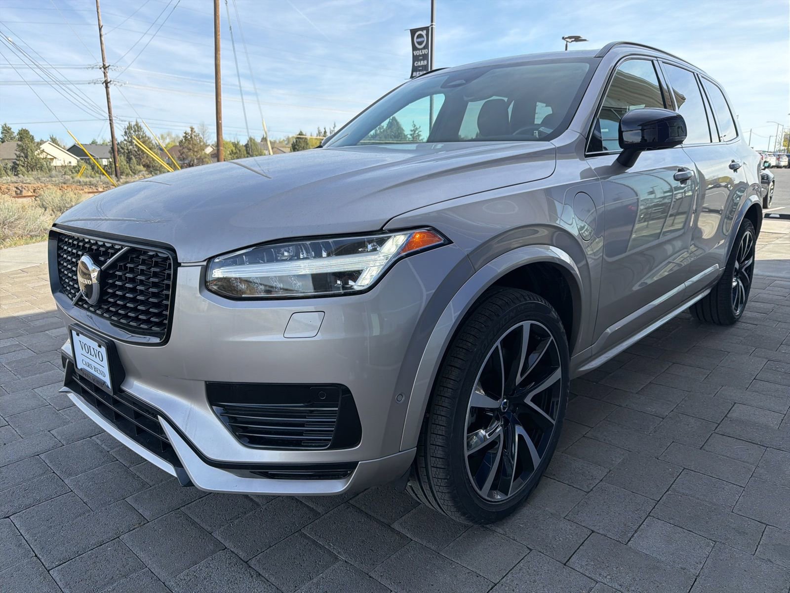 Certified 2023 Volvo XC90 T8 Plus w/ Protection Package Premier AWD/4WD image 4