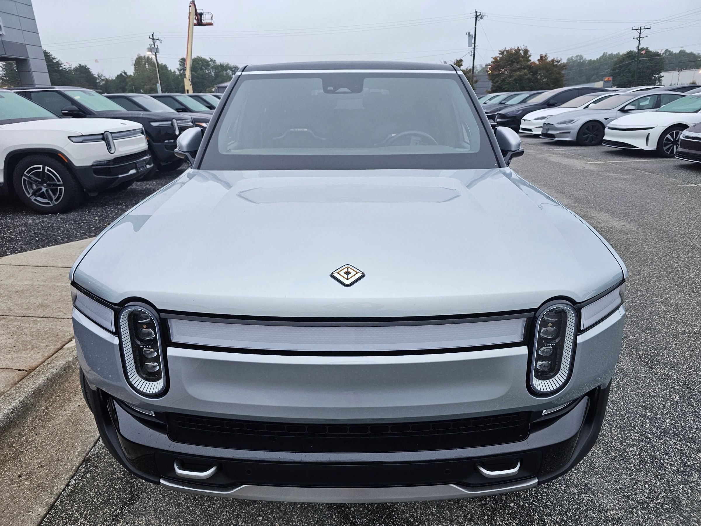 Used 2024 Rivian R1S Adventure Quad AWD/4WD image 9
