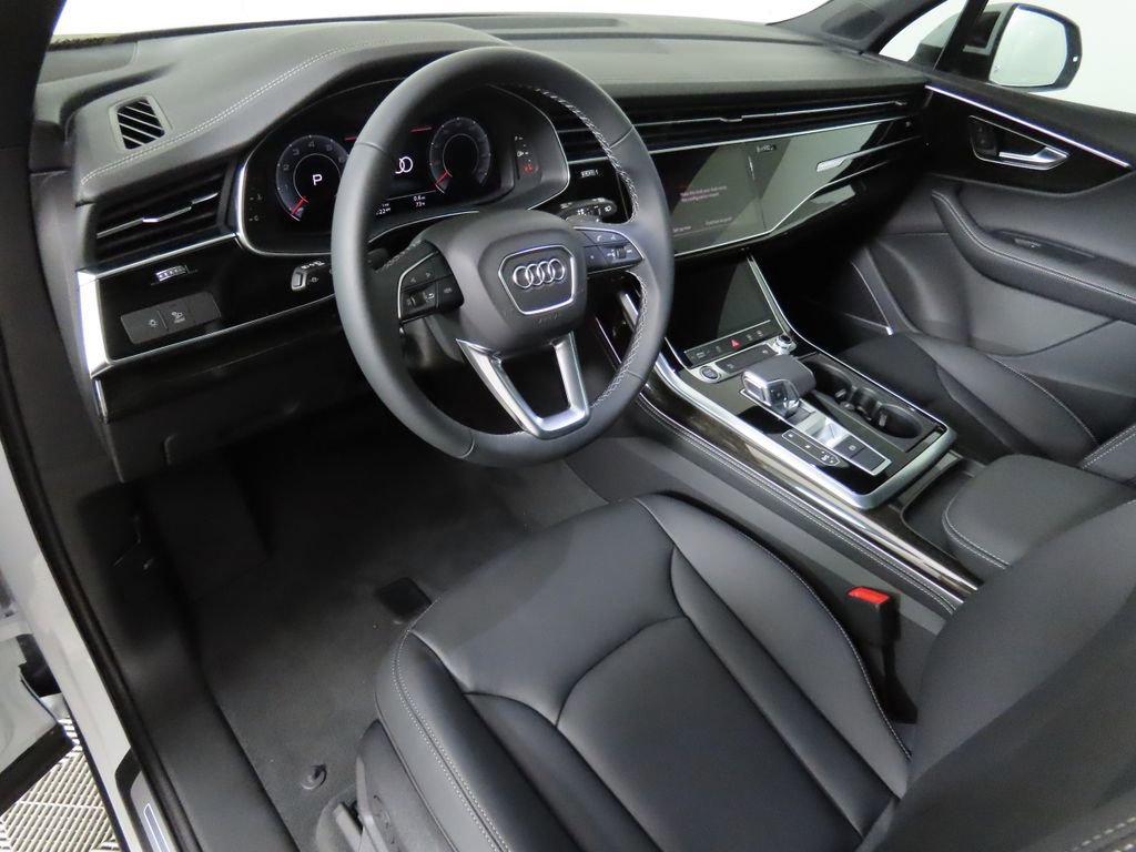 Used 2025 Audi Q7 3.0T Premium Plus w/ Premium Plus Package image 11