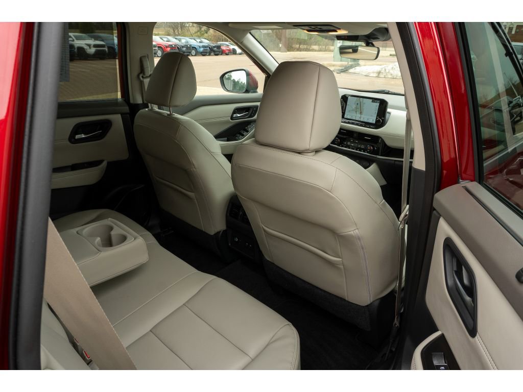 Used 2022 Nissan Rogue SL w/ SL Premium Package image 14