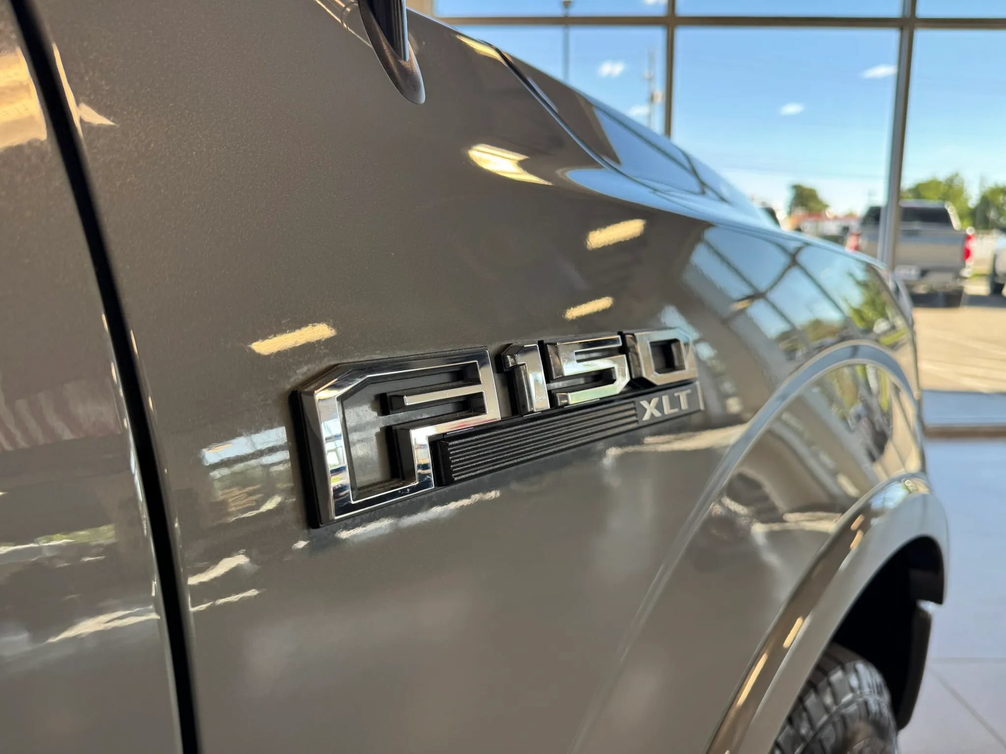Used 2020 Ford F150 XLT w/ Equipment Group 302A Luxury AWD/4WD image 36