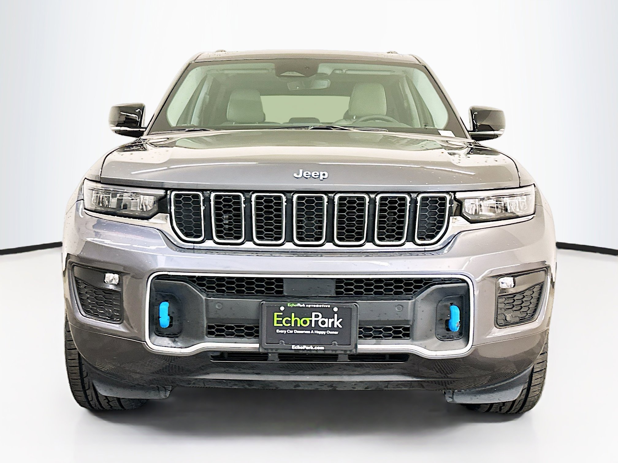 Used 2022 Jeep Grand Cherokee Overland AWD/4WD image 2