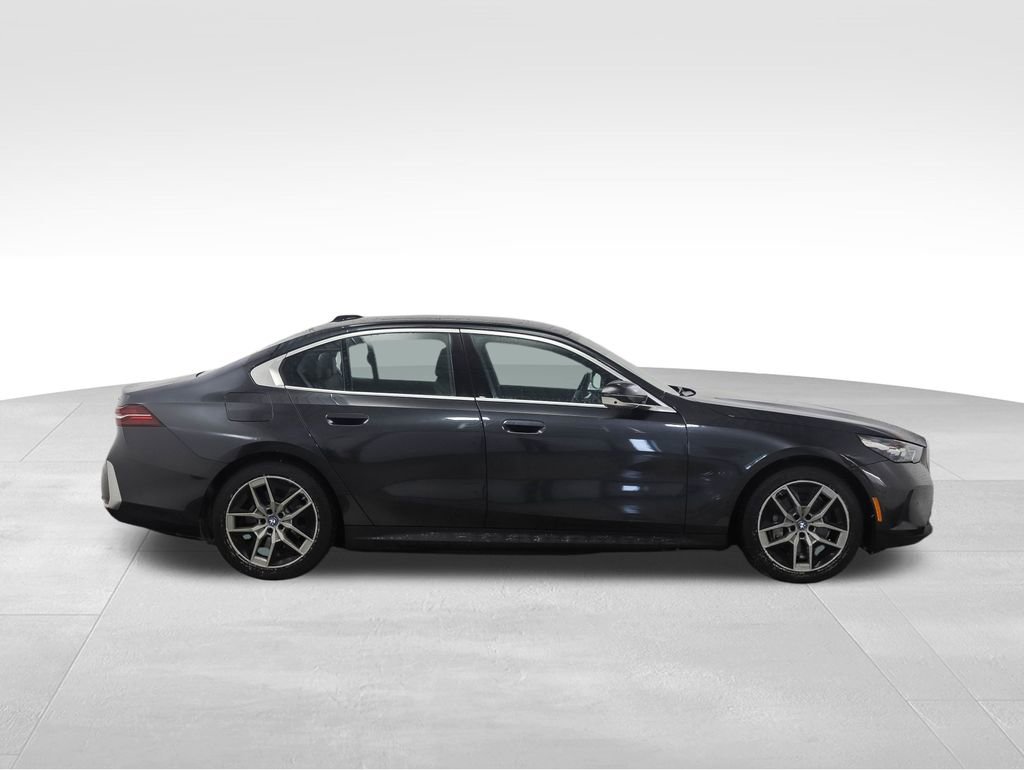 Certified 2025 BMW i5 xDrive40 w/ M Sport Package image 6