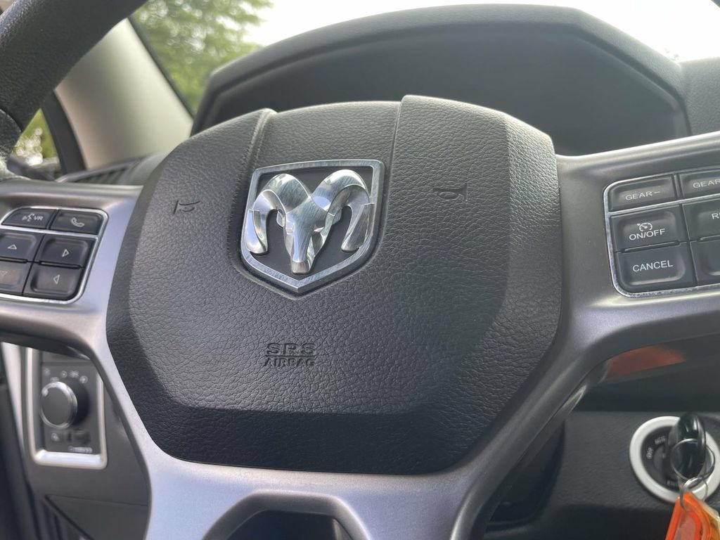 Used 2024 RAM 1500 Classic SLT AWD/4WD image 28