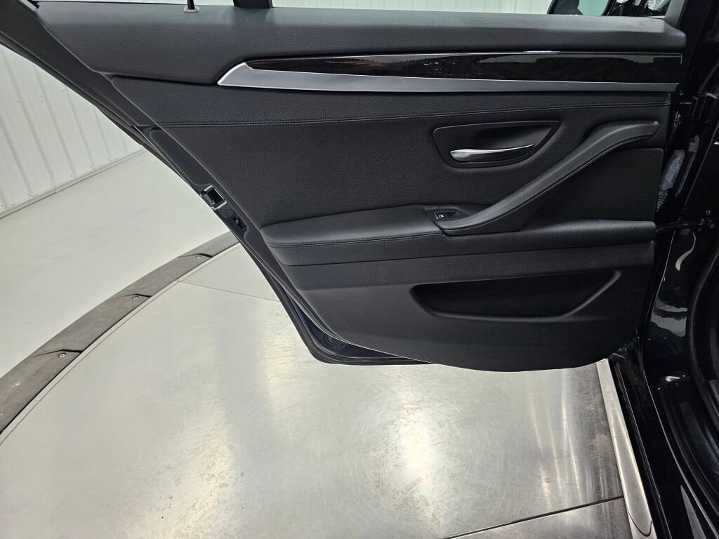 Used 2012 BMW 535i xDrive Sedan image 27