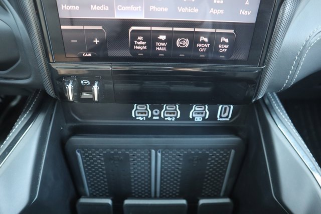 New 2025 RAM 3500 Limited image 15