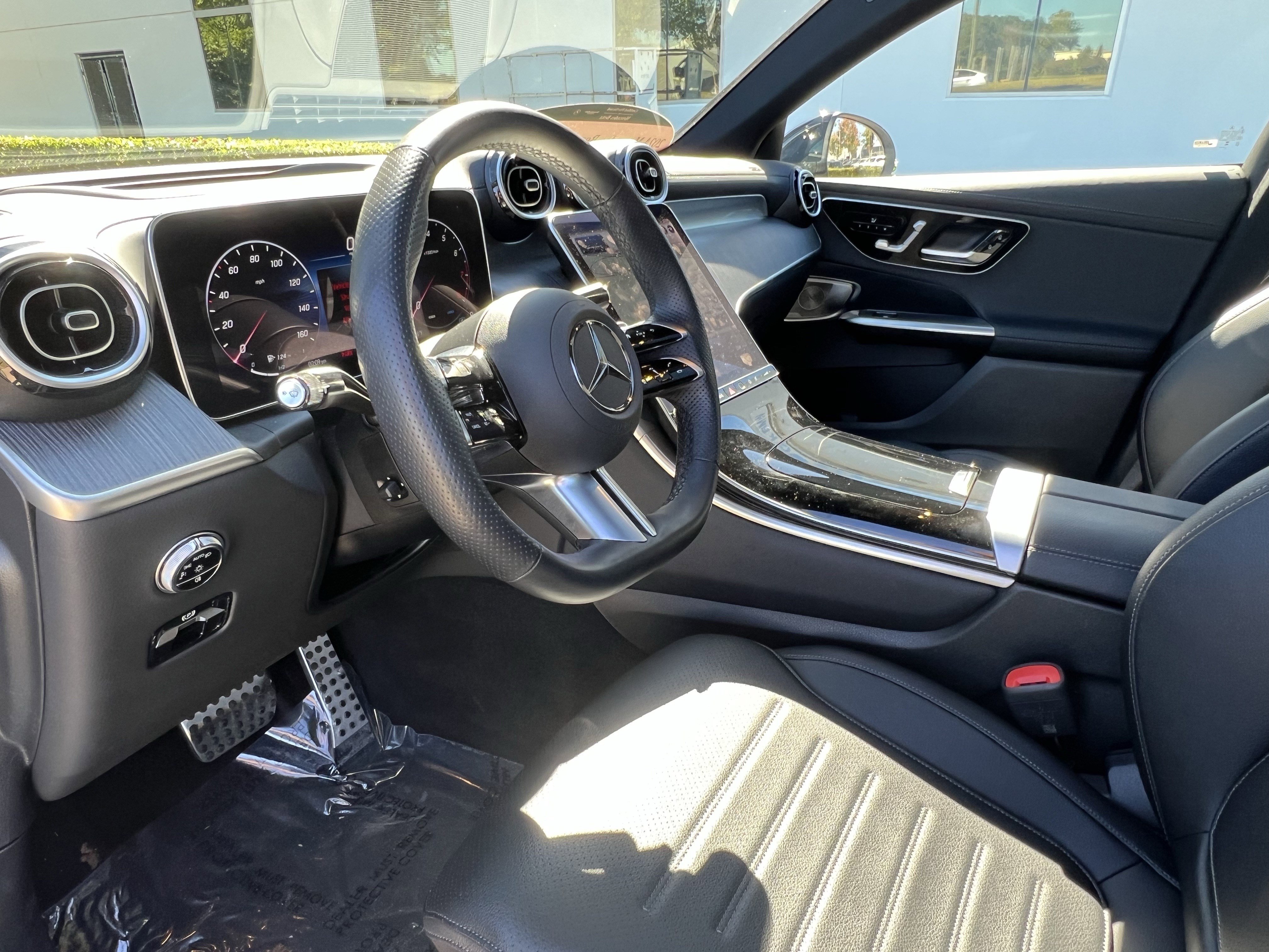 Certified 2024 Mercedes-Benz GLC 300 4MATIC w/ AMG Line image 17