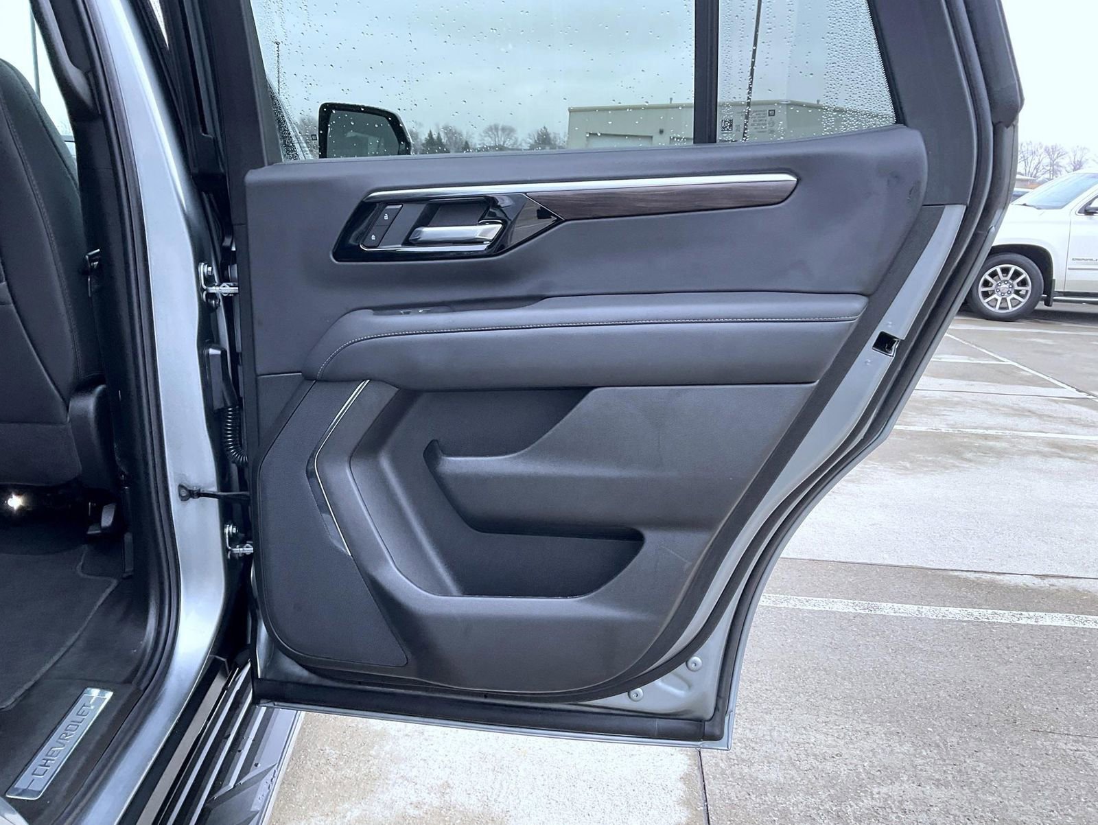 Used 2025 Chevrolet Tahoe LT AWD/4WD image 23