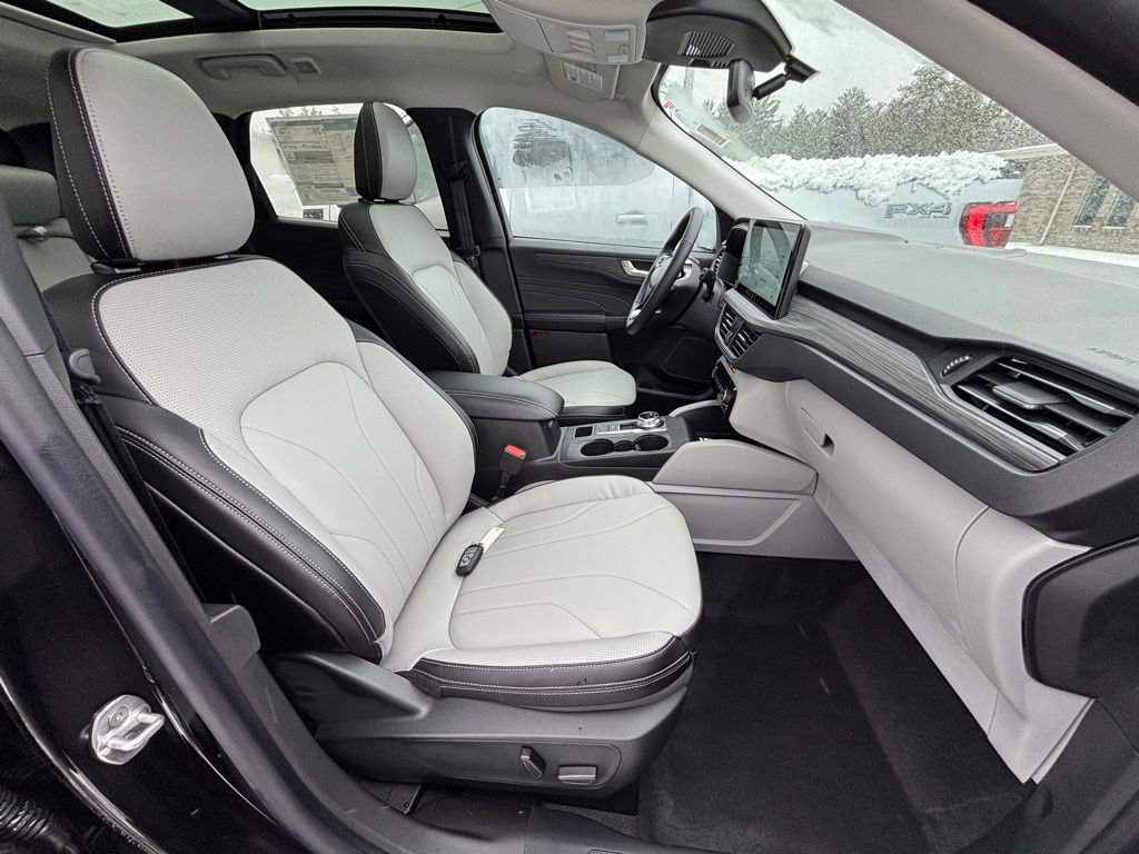 New 2026 Ford Escape Platinum w/ Premium Technology Package image 16