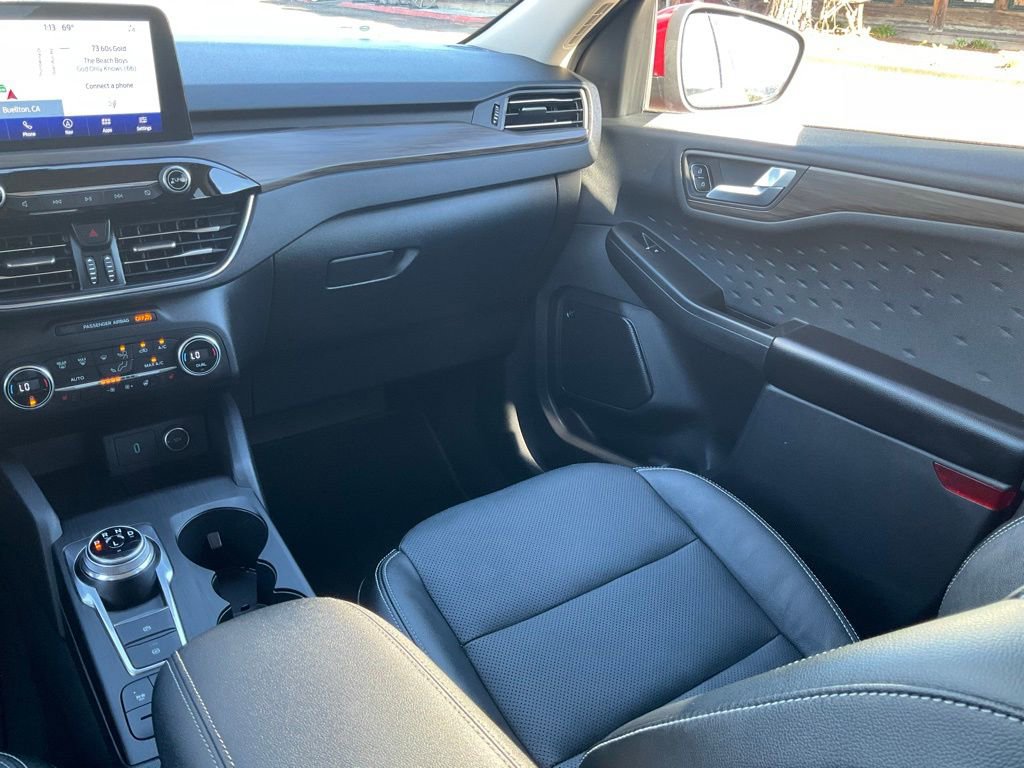 Used 2020 Ford Escape Titanium image 37