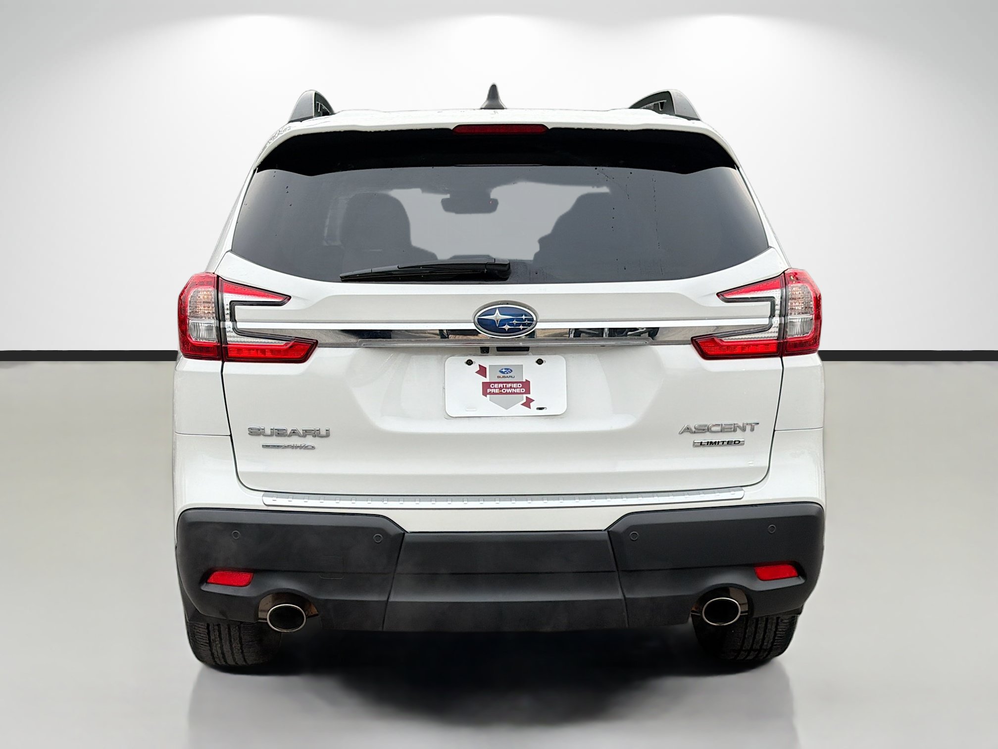 Used 2024 Subaru Ascent Limited w/ Technology Package AWD/4WD image 4