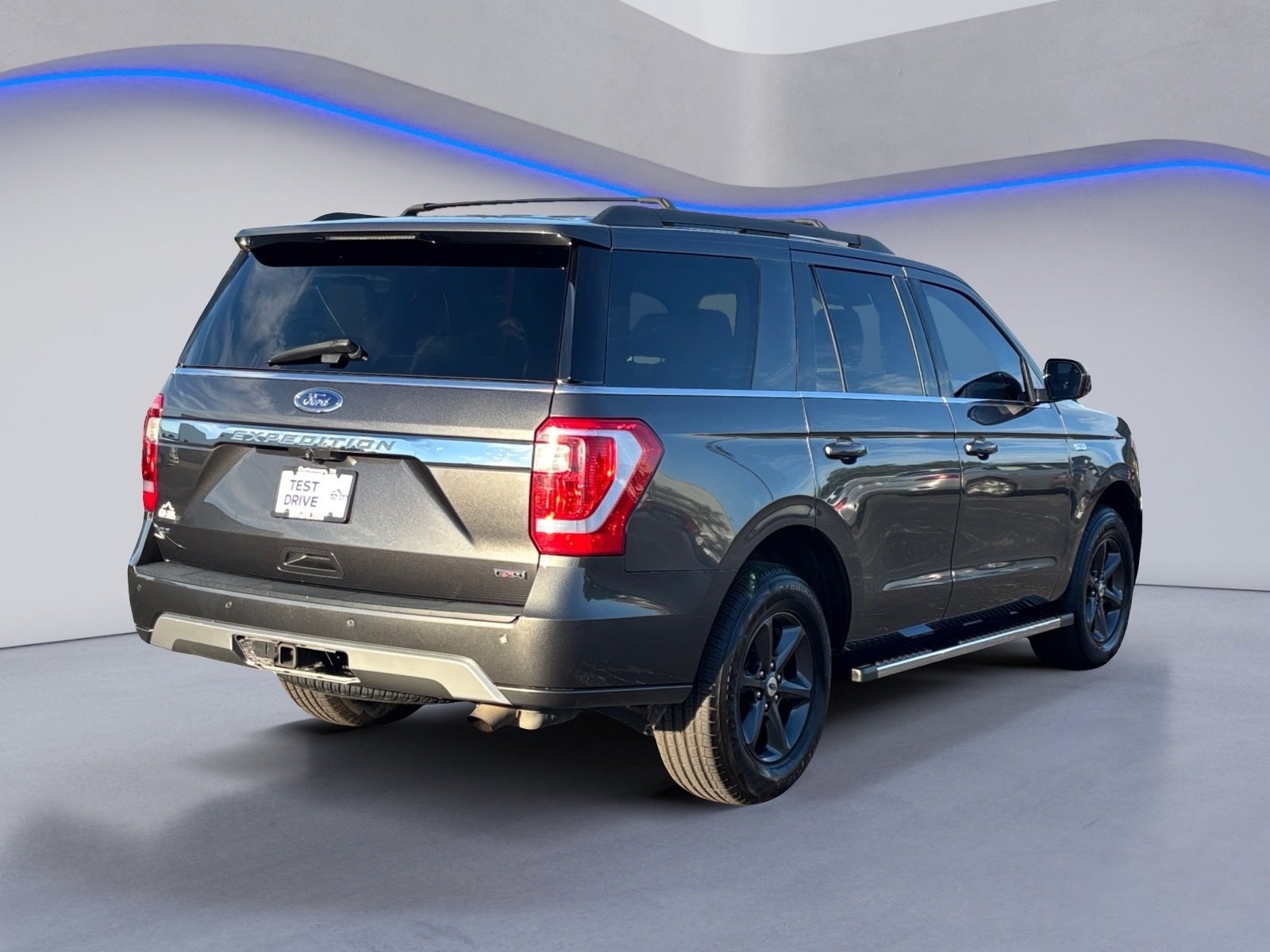 Used 2021 Ford Expedition XLT w/ FX4 Off-Road Package image 11